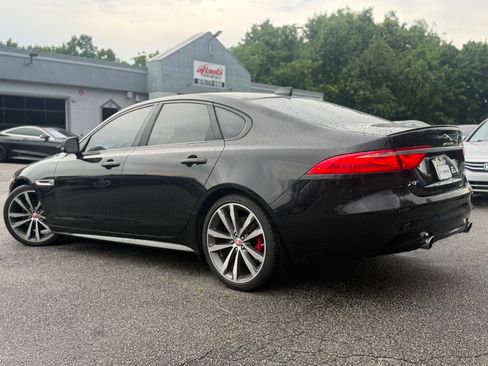 Used 2016 Jaguar XF S RWD image 3