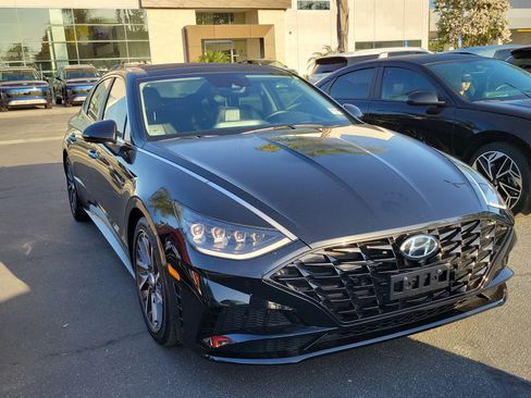 Used 2021 Hyundai Sonata Limited FWD image 4