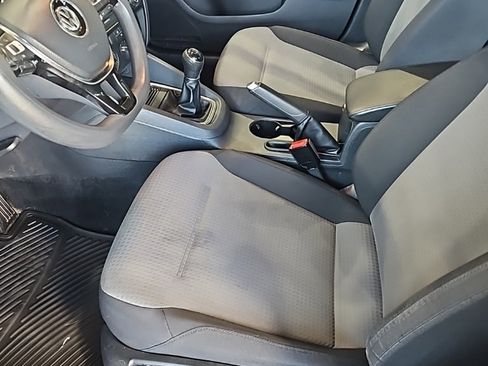 Used 2017 Volkswagen Jetta S image 27