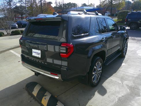 Used 2025 Toyota 4Runner Limited image 13