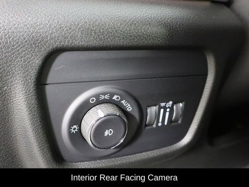 Used 2025 Jeep Grand Cherokee L Limited w/ Luxury Tech Group II image 24