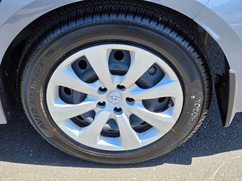 Used 2023 Toyota Corolla LE w/ Carpet Mat Package (TMS) FWD image 15