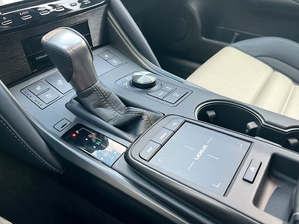 Used 2025 Lexus IS 500 w/ Accessory Package RWD image 17