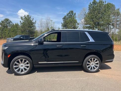 Used 2024 Cadillac Escalade Premium Luxury Platinum image 5