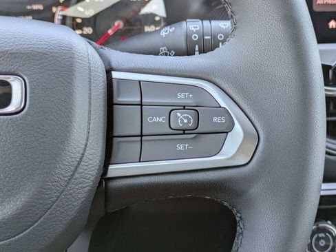 New 2026 Jeep Compass Latitude image 25