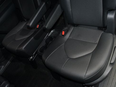 Used 2024 Toyota Grand Highlander FWD image 19
