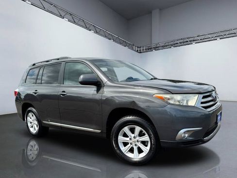 Used 2013 Toyota Highlander SE AWD/4WD image 29