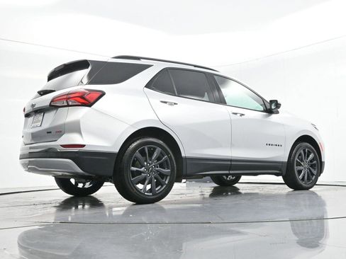 Used 2022 Chevrolet Equinox RS w/ Infotainment Package AWD/4WD image 46