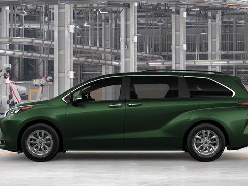 New 2026 Toyota Sienna XLE FWD image 4