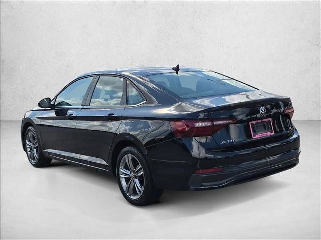 Used 2024 Volkswagen Jetta SE FWD image 7
