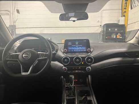 Used 2024 Nissan Sentra SV image 31