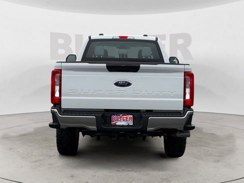 New 2026 Ford F250 XL image 4