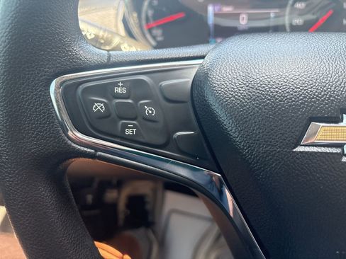 Used 2018 Chevrolet Cruze LT w/ Sun And Sound Package FWD image 32
