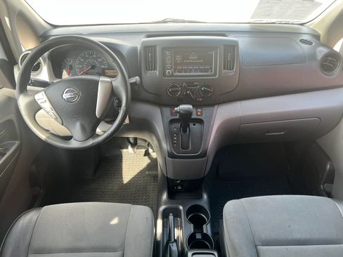 Used 2020 Nissan NV200 S FWD image 9