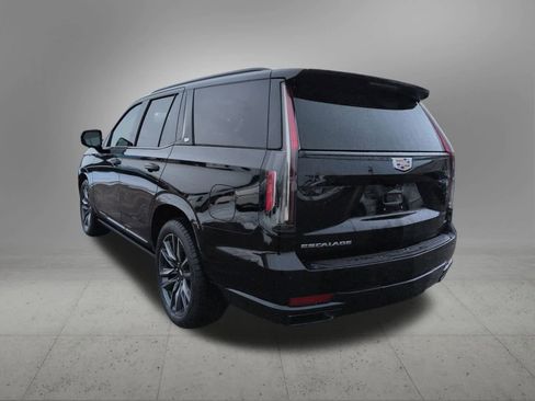 Used 2021 Cadillac Escalade Sport w/ Driver Assist Tech Package image 4