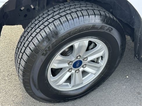 Used 2020 Ford F150 XLT image 37