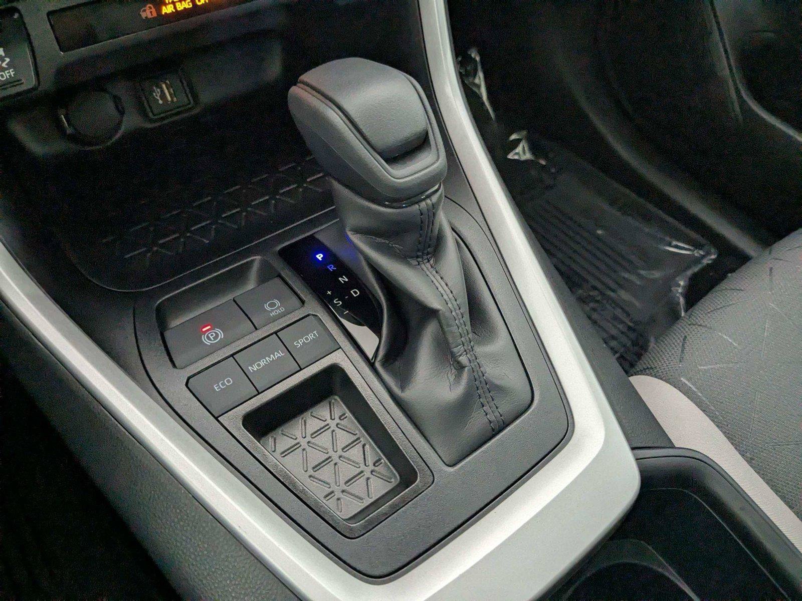 Certified 2025 Toyota RAV4 XLE w/ Convenience Package FWD image 26