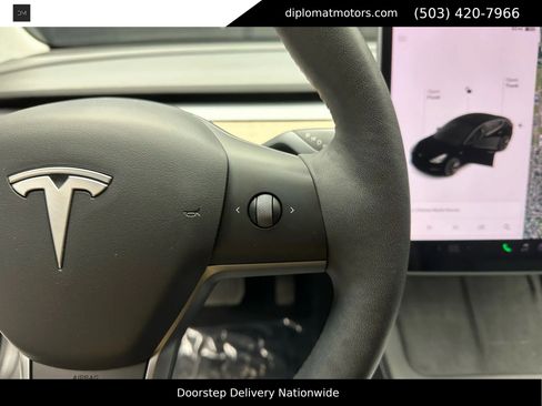 Used 2021 Tesla Model 3 Standard Range Plus image 30