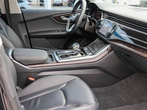 Used 2021 Audi Q8 Premium w/ Convenience Package AWD/4WD image 17