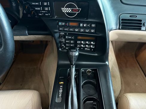 Used 1996 Chevrolet Corvette Coupe RWD image 30