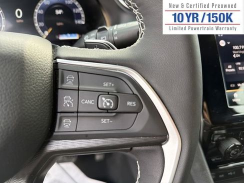 Used 2025 Jeep Grand Cherokee Laredo X w/ Luxury Tech Group I image 21