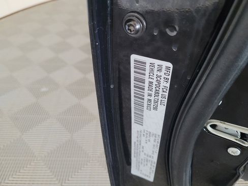 Used 2020 Dodge Journey SE w/ SE Popular Equipment Group FWD image 33