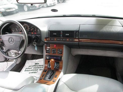 Used 1992 Mercedes-Benz 400 E image 11