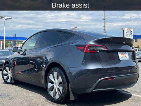Used 2024 Tesla Model Y Long Range AWD/4WD image 6