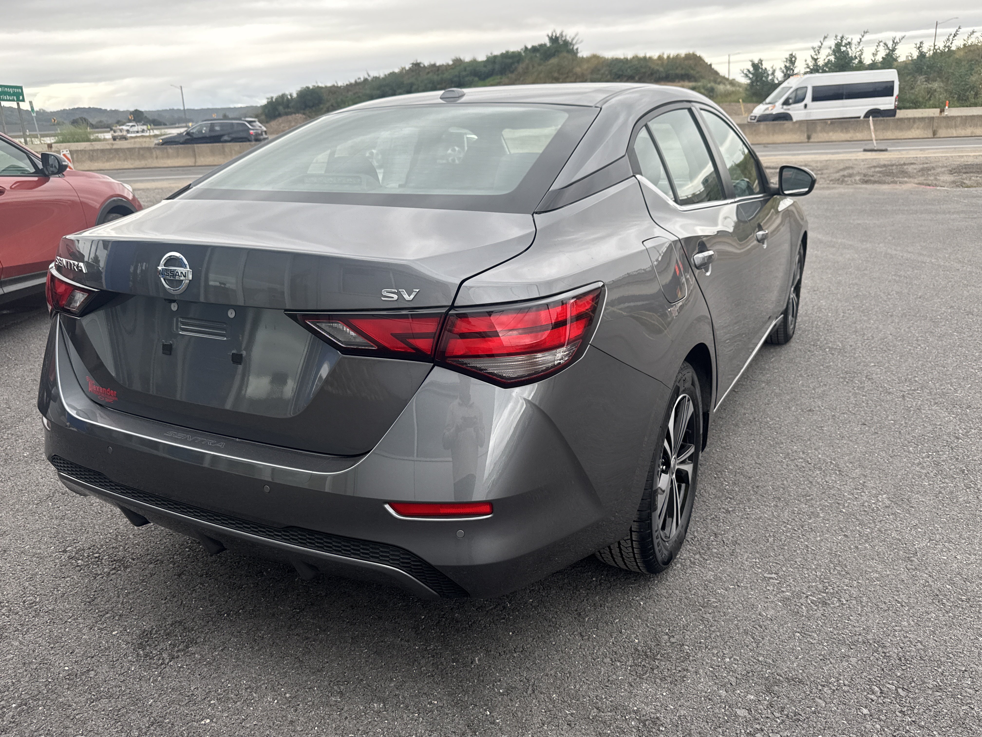 Used 2022 Nissan Sentra SV w/ Trunk Package FWD image 3