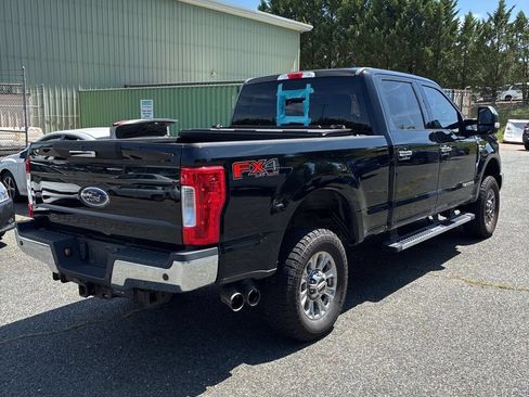 Used 2017 Ford F250 XLT w/ XLT Premium Package AWD/4WD image 3