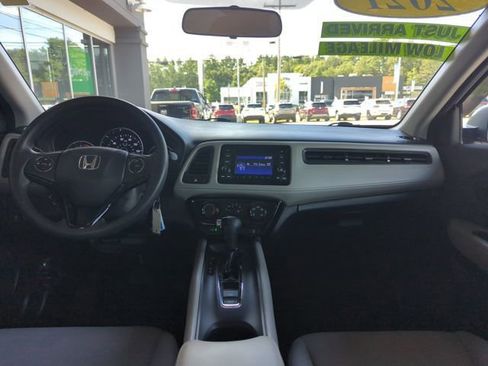 Used 2020 Honda HR-V LX image 15