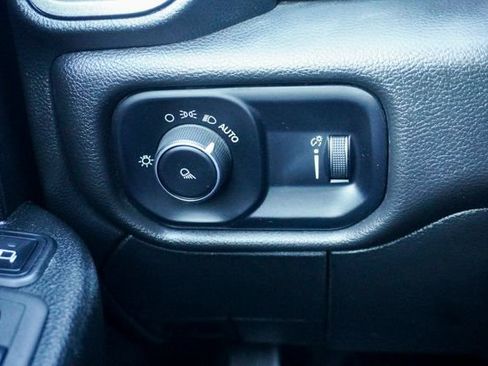 Used 2024 RAM 3500 Tradesman w/ Chrome Appearance Group image 20