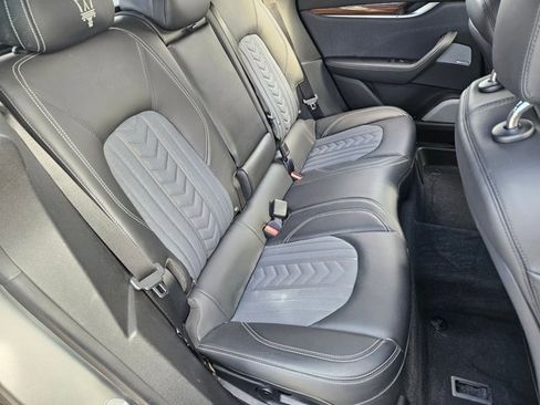 Used 2019 Maserati Levante GranLusso image 19