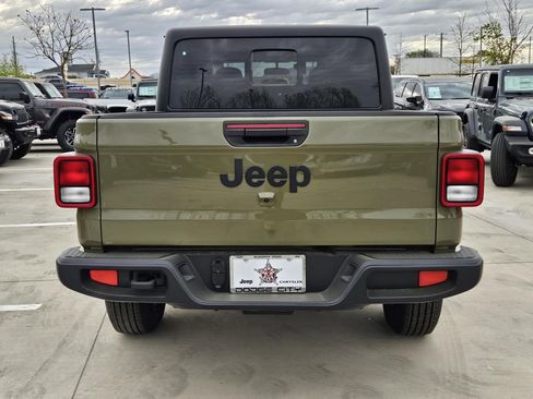 New 2026 Jeep Gladiator Sport image 4