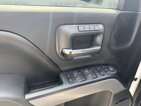 Used 2015 Chevrolet Silverado 1500 LTZ Z71 AWD/4WD image 23