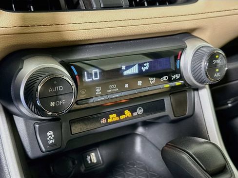 Certified 2023 Toyota RAV4 XLE w/ Convenience Package AWD/4WD image 18