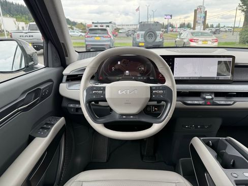 Certified 2024 Kia EV9 Wind AWD/4WD image 22