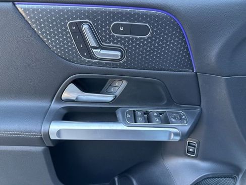 New 2026 Mercedes-Benz GLB 250 4MATIC image 17