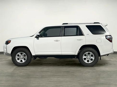 Used 2021 Toyota 4Runner SR5 image 4