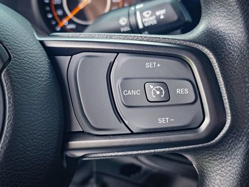 Used 2025 Jeep Wrangler Sport AWD/4WD image 18
