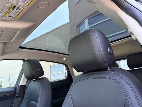 Used 2023 Jaguar E-PACE SE AWD/4WD image 21