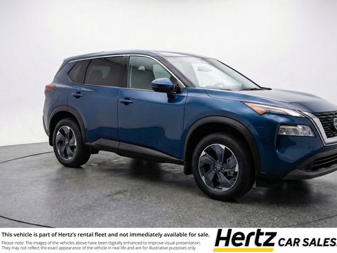 Used 2025 Nissan Rogue SV image 1