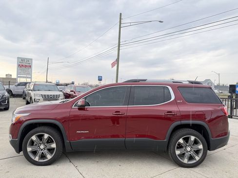 Used 2018 GMC Acadia SLT w/ LPO, Black Accent Package image 4