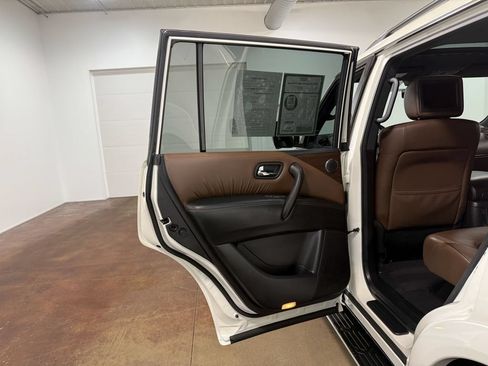 Used 2019 Nissan Armada Platinum w/ Captain's Chairs Package AWD/4WD image 44