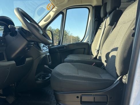 Used 2023 RAM ProMaster 2500 image 12