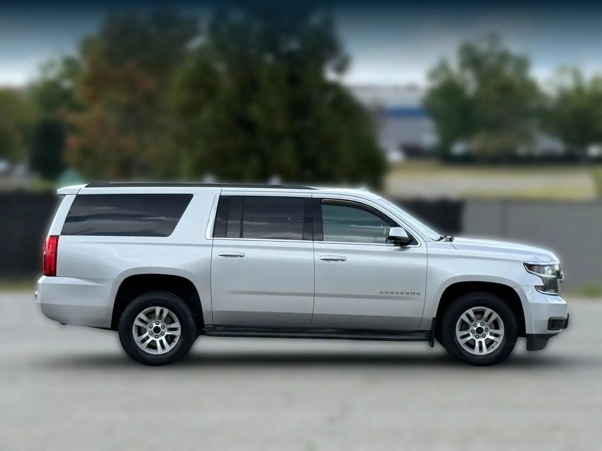 Used 2017 Chevrolet Suburban LS AWD/4WD image 7