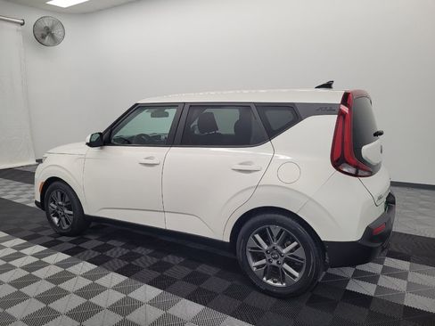 Used 2021 Kia Soul S FWD image 3