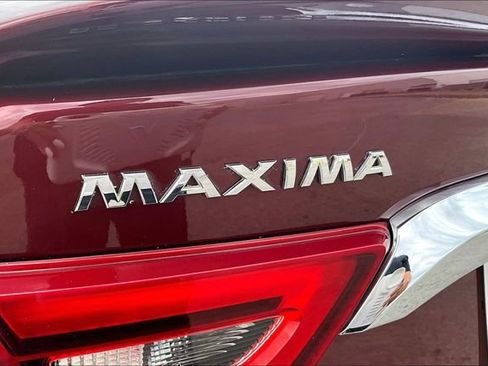Used 2017 Nissan Maxima Platinum FWD image 21