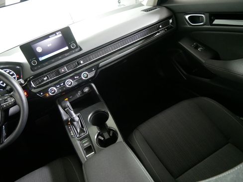 Used 2024 Honda Civic EX image 11