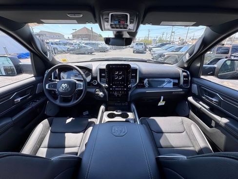 New 2026 RAM 1500 Laramie AWD/4WD image 11